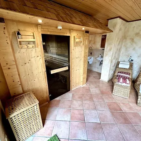 Joelle Mit Sauna, Schwimmteich Und Gym Эрбах