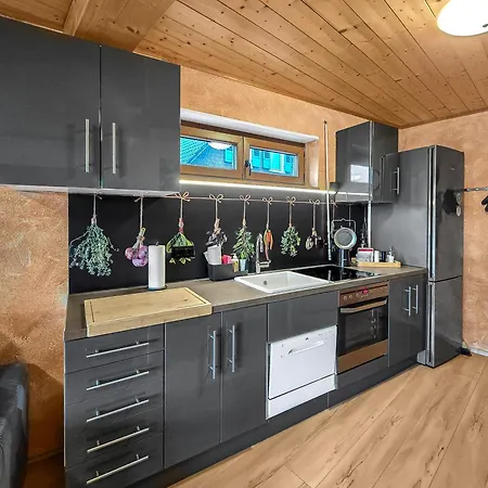 Апартаменты Joelle Mit Sauna, Schwimmteich Und Gym